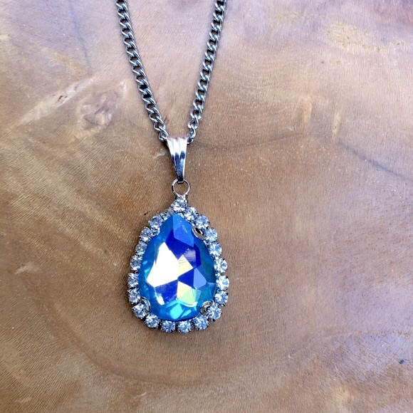 Light Sapphire AB Crystal Halo Necklace - Picture 8 of 12